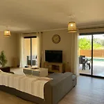 Villa Avec Piscine Privée *