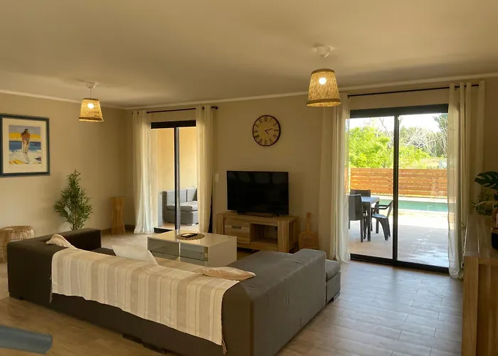 Villa Avec Piscine Privée *